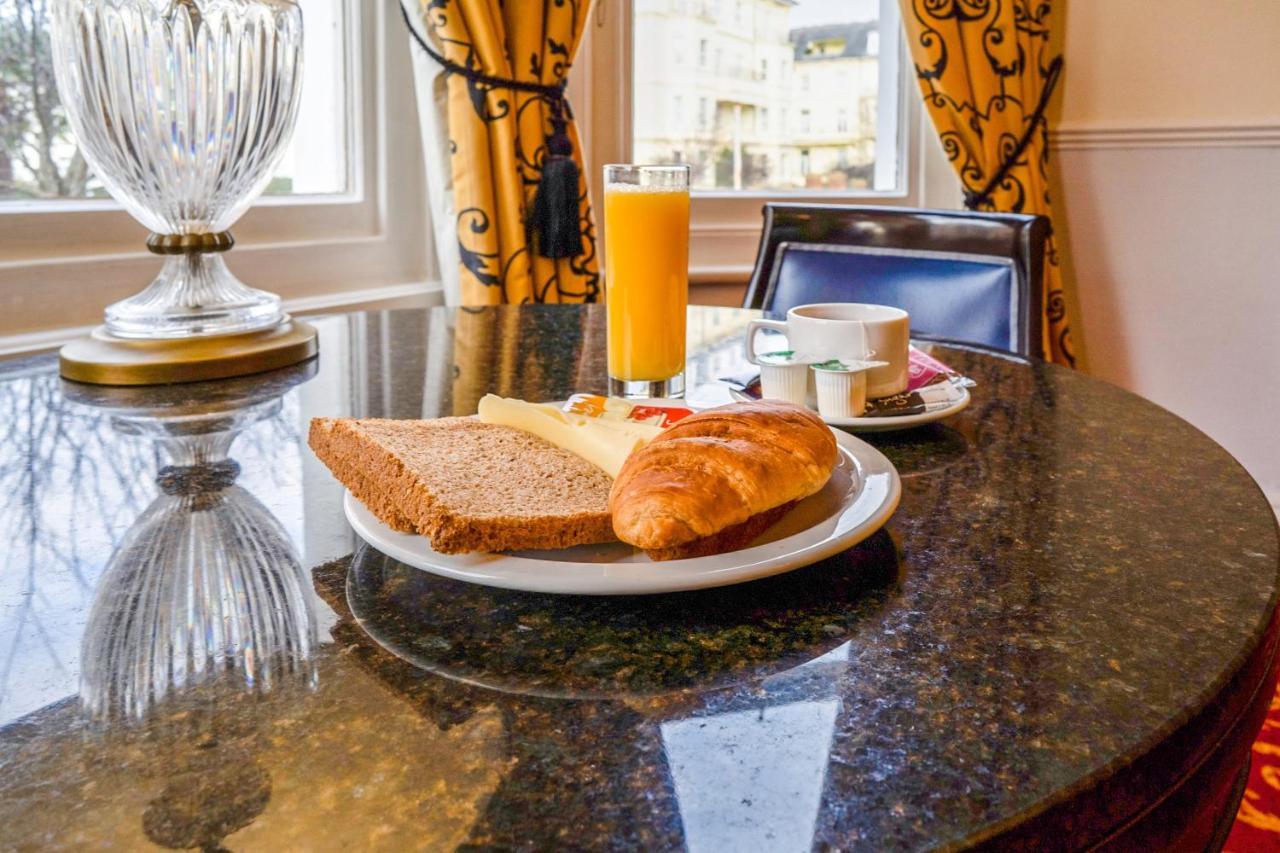 Oyo The Palm Court Hotel Істборн Екстер'єр фото